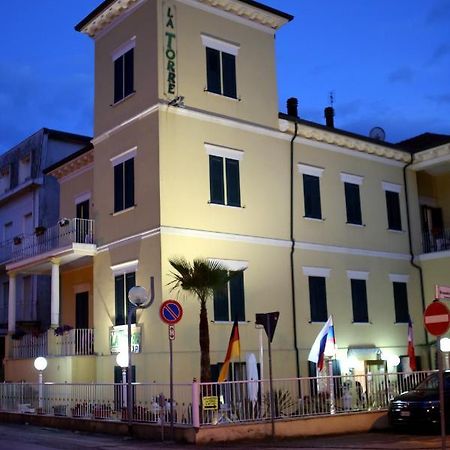 Hotel La Torre Rimini Exterior foto