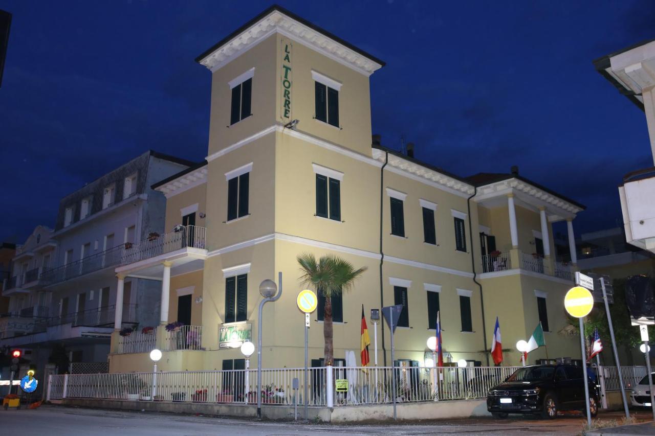 Hotel La Torre Rimini Exterior foto
