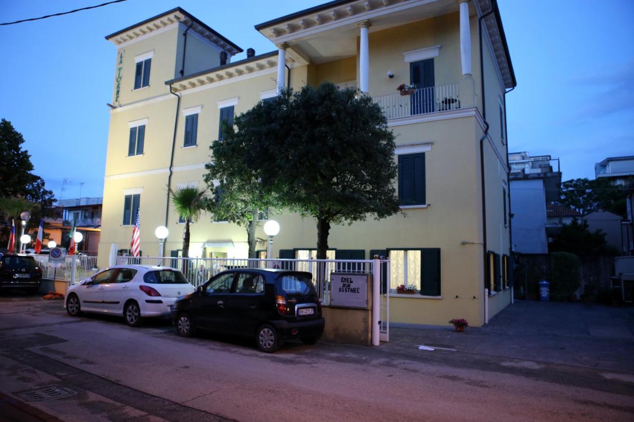 Hotel La Torre Rimini Exterior foto