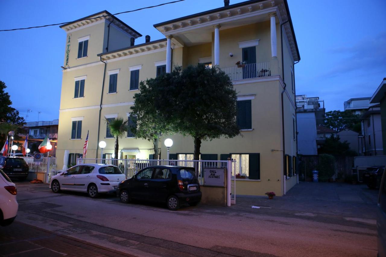 Hotel La Torre Rimini Exterior foto